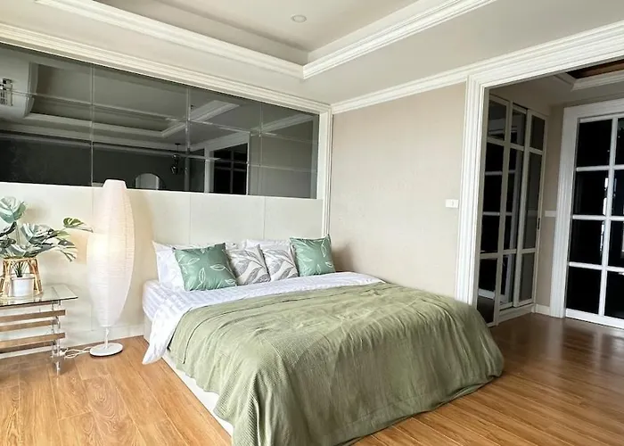 Bangrakhomey - Cozy Private In State Tower Apartment *